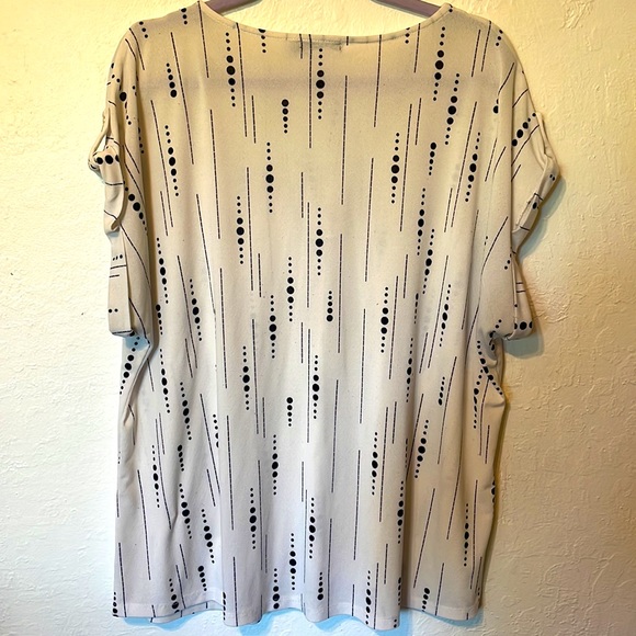 Women’s top, size 2X - Picture 2 of 2